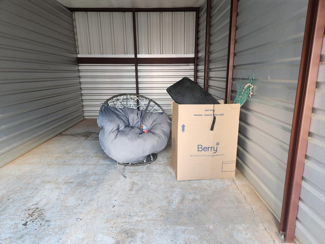 Storage Unit Auction in Oakwood, GA at Midgard Self Storage Oakwood